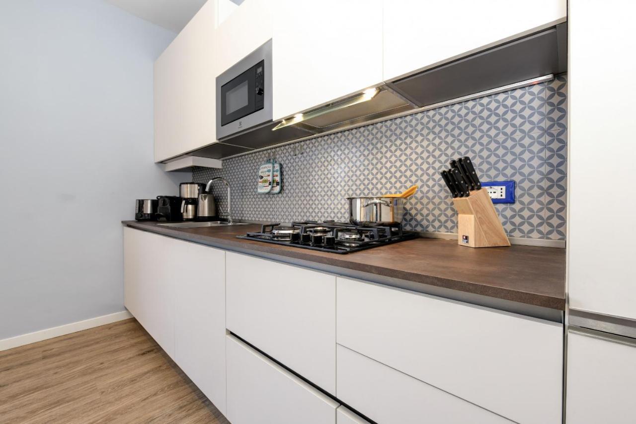 Blue Suite Apartment Sirmione Bagian luar foto